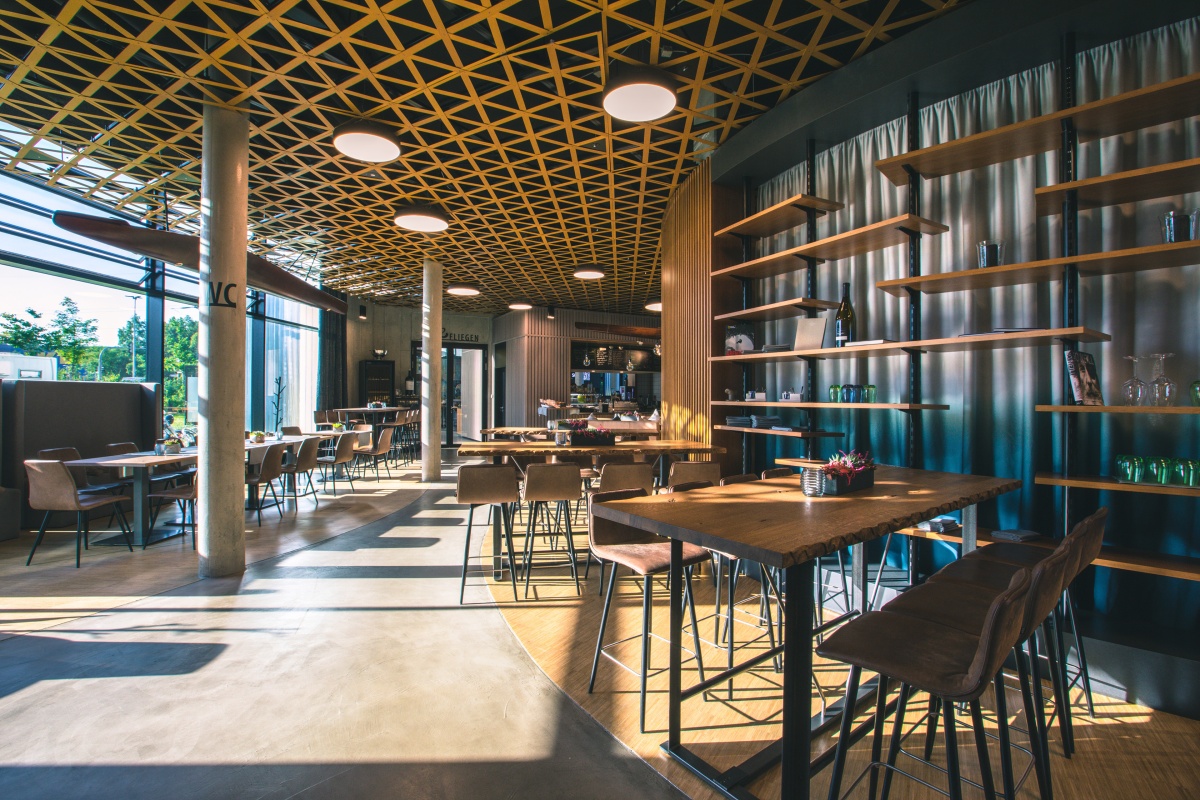Restaurant-Schweizers-Kitchen-Jochen-Schweizer-Arena