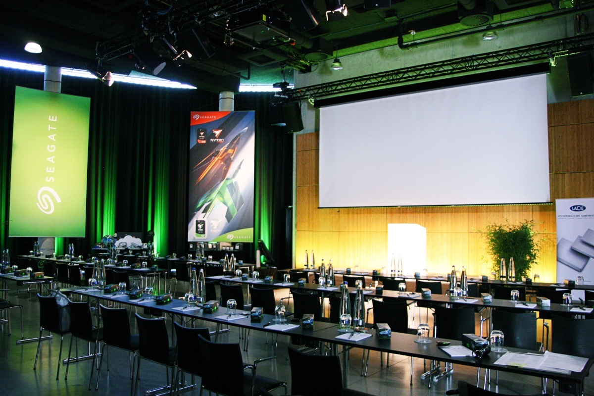 Platz für Tagungen und Konferenzen in der Jochen Schweizer Arena