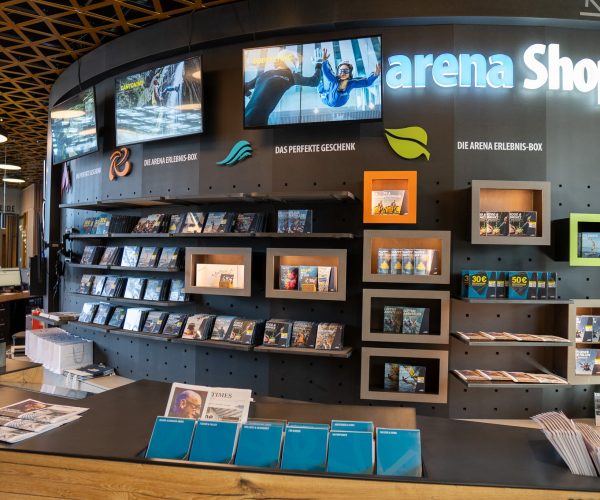 Jochen Schweizer Shop in der Jochen Schweizer Arena